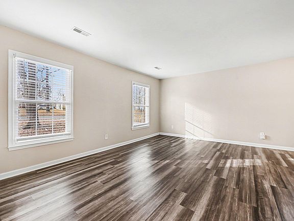 4th image of 5422 Whippoorwill St