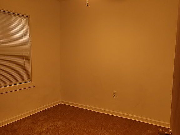 new windows,carpet,fan&light