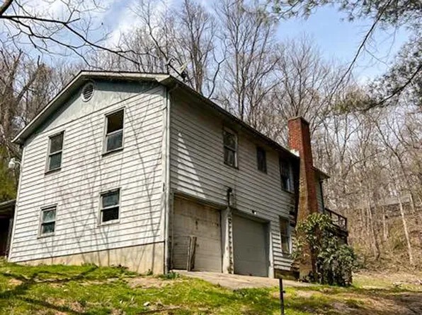 265 Saint John St, Nelsonville, OH 45764