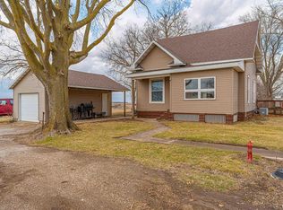 403 W Delavan St, New Holland, IL
