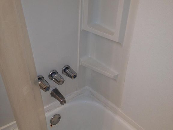 2nd image of 1210 Leon Ln