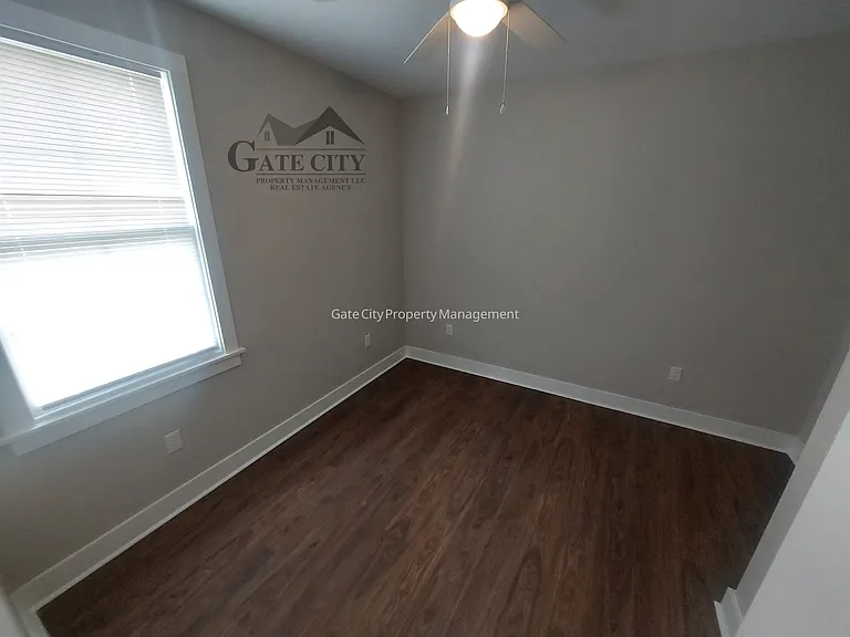 138 Dover Dr #B — Photo 10