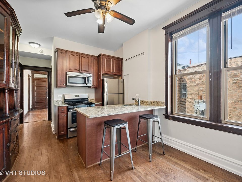 1st image of 843 N Hoyne Ave APT 2R