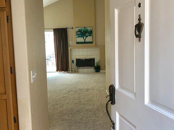 2nd image of 854 Vista Arriago