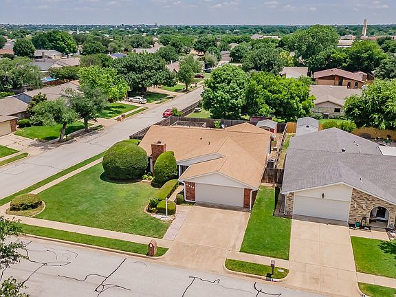 4th image of 7412 Engleman Ct