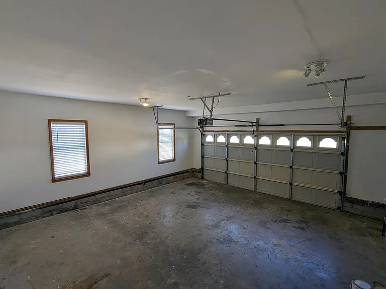 4713 Derbyshire Dr — Photo 13