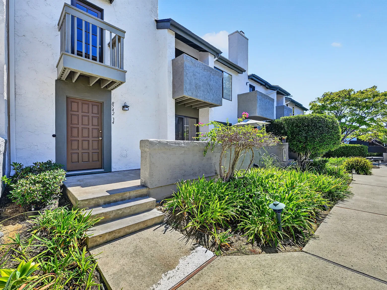 2 bed, 1092 sqft, $3,600 — Photo 3