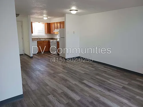389 NE 10th St #12 Photo 1