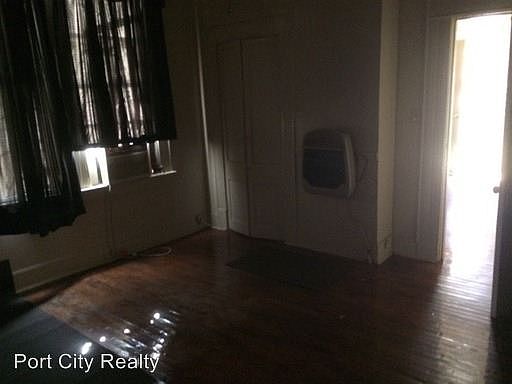 2nd image of 1801 1/2 Highland Ave