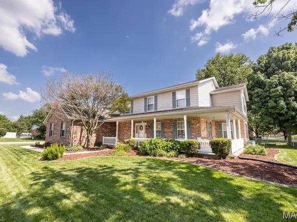 310 Meadowlark Ln, Belleville, IL 62220