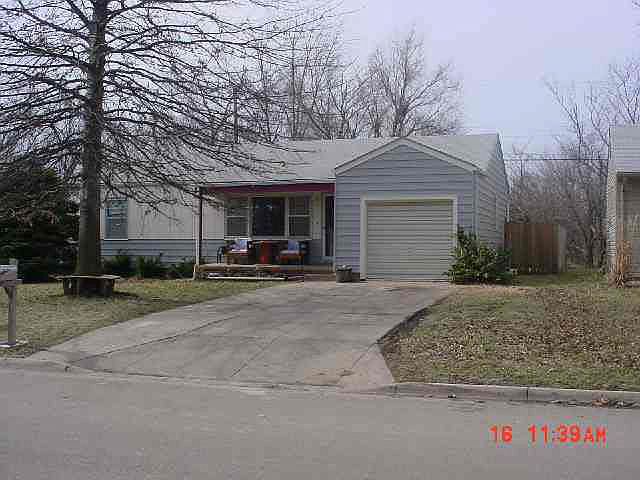 1st image of 821 Fredrick Dr