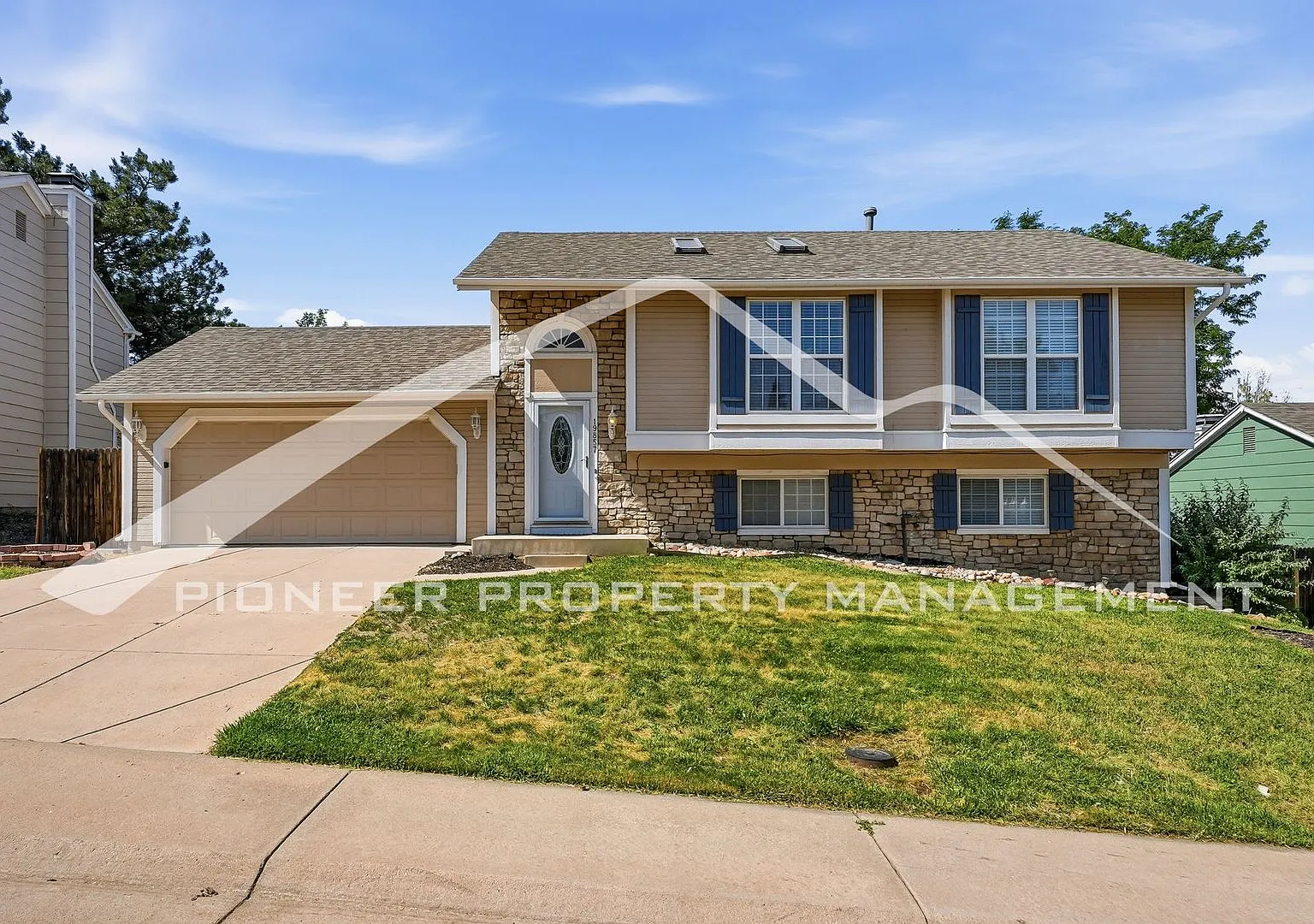 Spacious Home with Central AC and 2-Car Garage — Photo 1