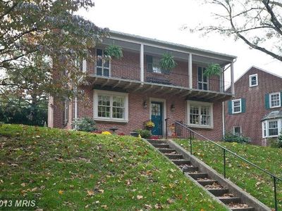 10 Merry Hill Ct, Pikesville, MD, 21208