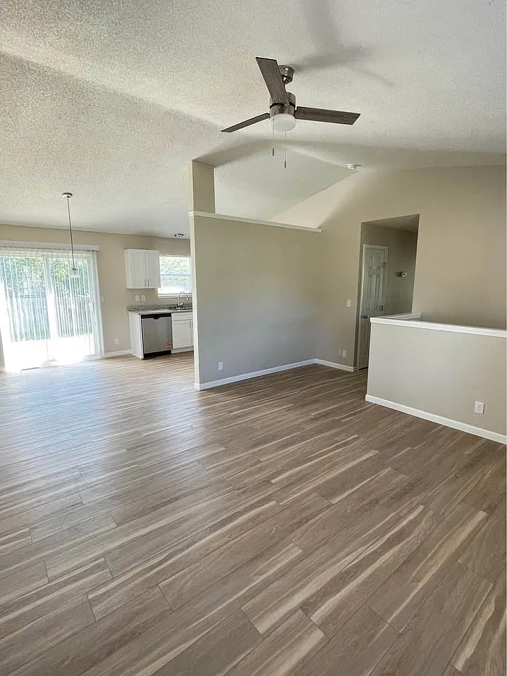 1706 N. Woodchuck St. - 1706 — Photo 3