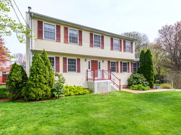 117 Middlebrooks Avenue, Trumbull, CT 06611