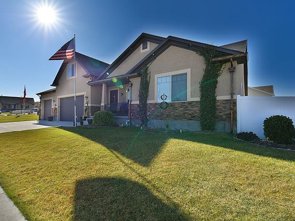 2nd image of 3282 S Soft Breeze Cir