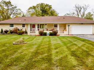 3360 Sunny View Ln, Brookfield, WI 53005