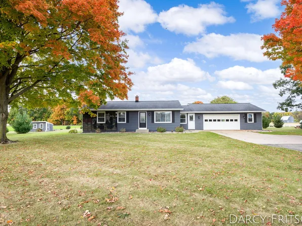 2635 142nd Ave, Dorr, MI 49323