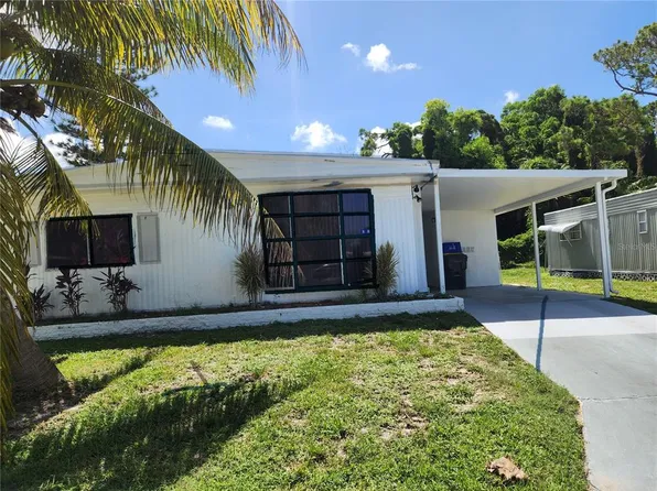 6135 N Joshua Ln, Lake Worth, FL 33462