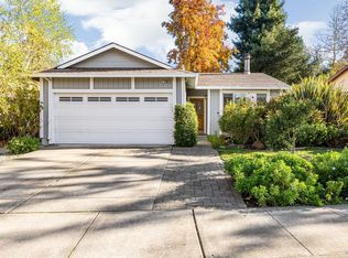 2498 Copperfield Dr, Santa Rosa, CA 95401