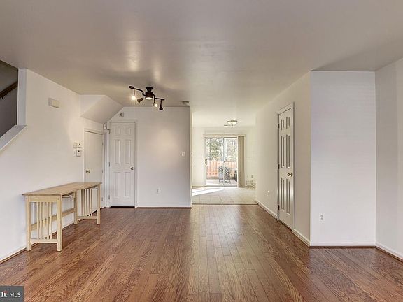5th image of 14844 Edman Cir