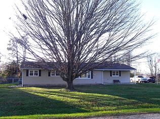 58048 Church Dr, Three Rivers, MI 49093