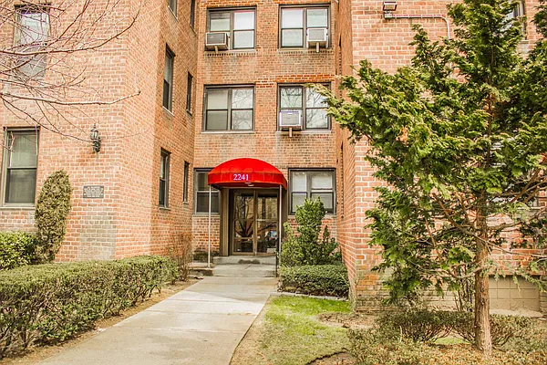 Sold by Tracey Real Estate | media 53