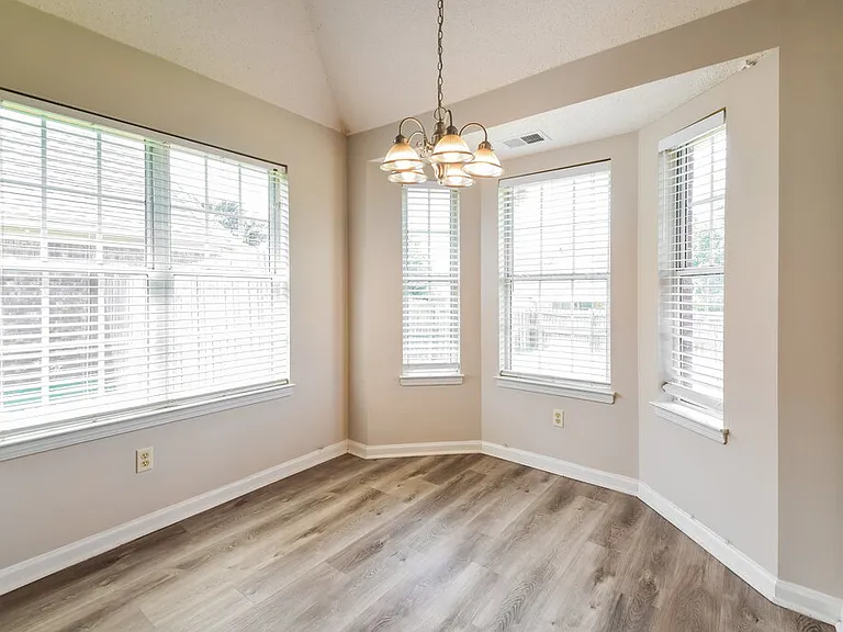 4088 Carroll Dr W — Photo 6