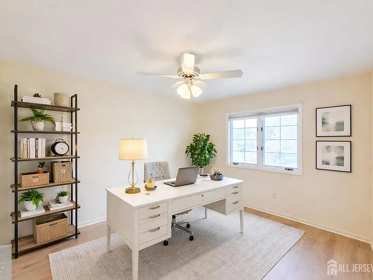 1 Rutland Ln — Photo 12