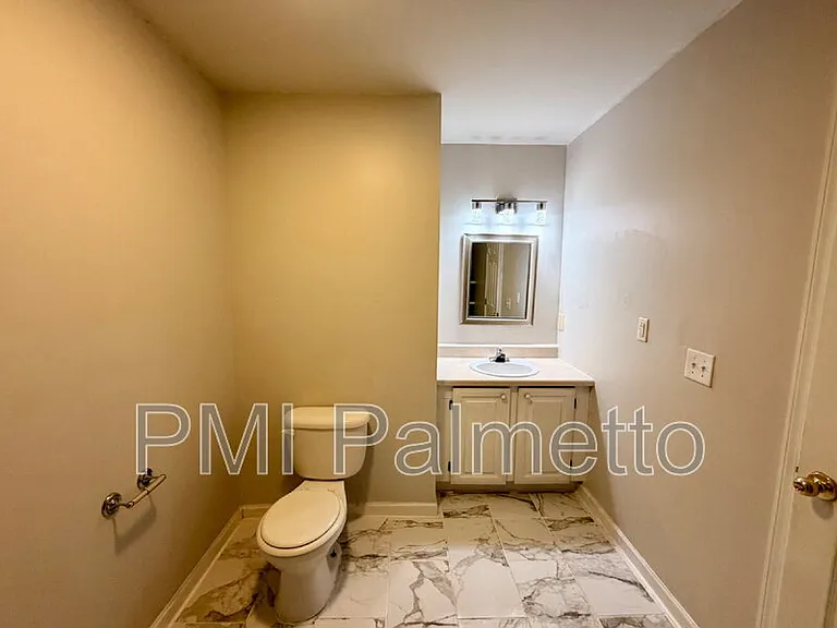 152 Chatham Cir — Photo 12