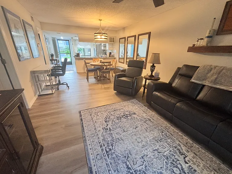 7789 Eagle Creek Dr #7789 — Photo 8