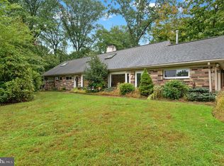 456 Wood Hill Rd, Wayne, PA 19087