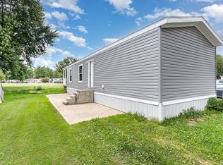 842 E Hickory St, Beaverton, MI 48612