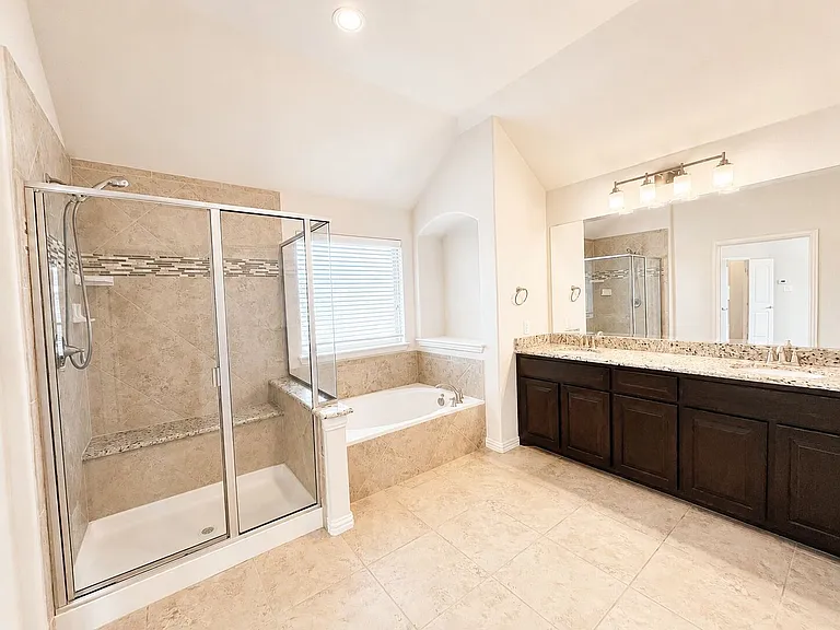 1033 Lone Ivory Trl — Photo 19