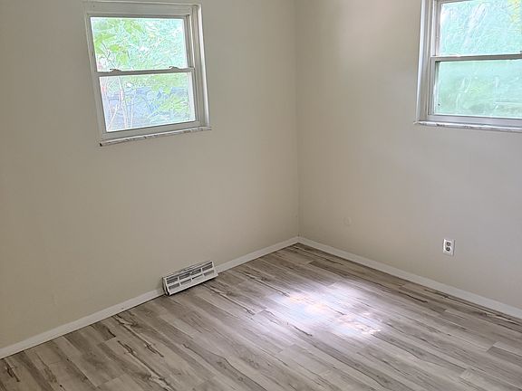 4th image of 2420 Ulrich Ave