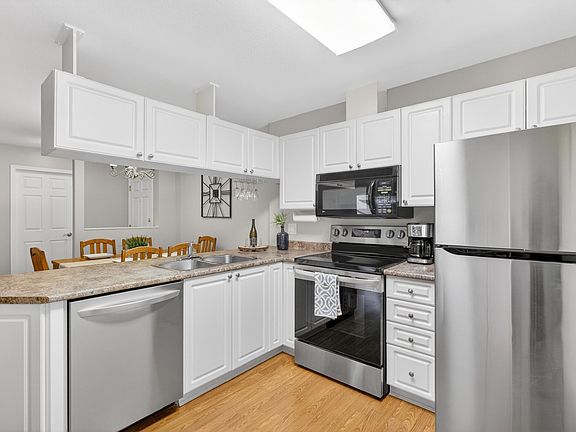 5th image of 11960 Harris Rd #103