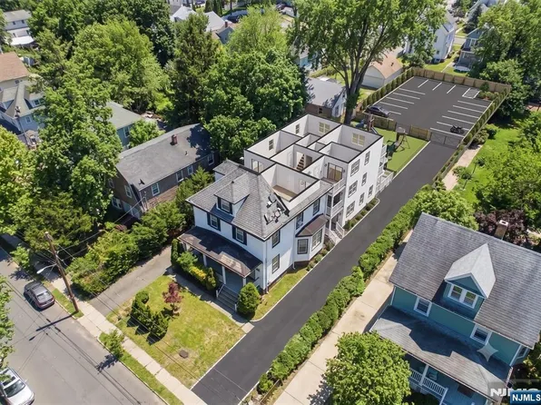 158 Slocum Ave, Englewood, NJ 07631