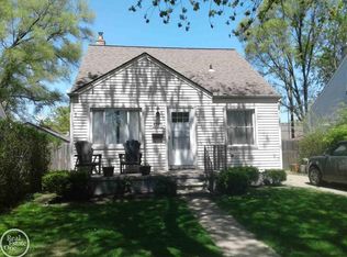 1371 Camden St, Ferndale, MI 48220