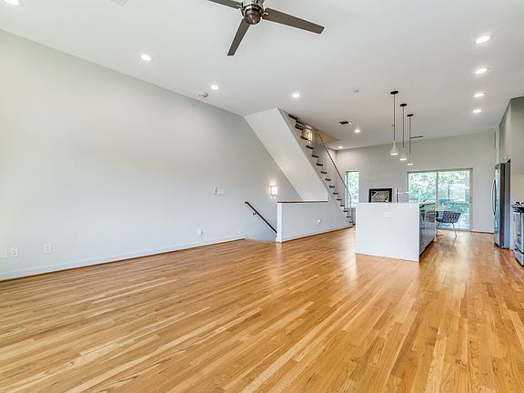 4th image of 1803 Richardson Ave Suite 103
