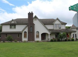 921 NW Winterset St, Lees Summit, MO 64081