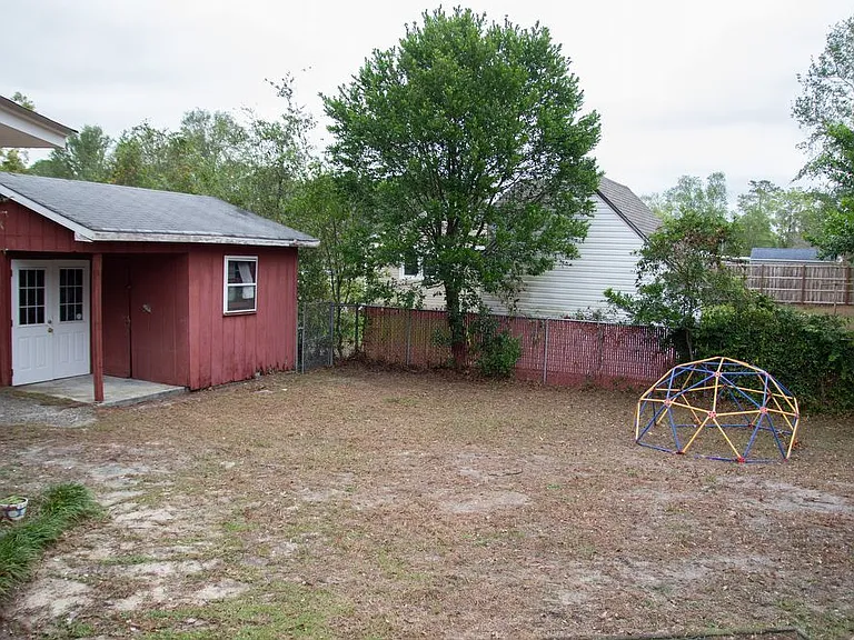 601 Parkway Blvd — Photo 17
