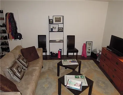 Rented by R New York | media 3