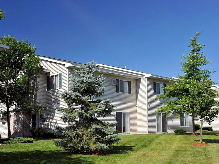 Eagle Creek Townhomes — Photo 10