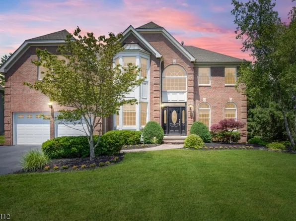 71 Blue Grass Blvd, Branchburg Twp., NJ 08876