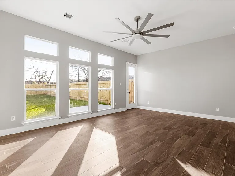 5502 Pershing St #A — Photo 12