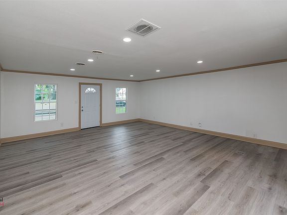 3rd image of 2908 Despot Rd
