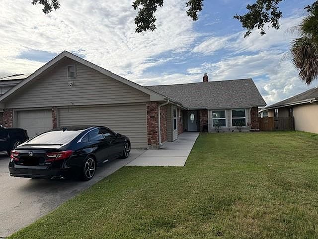 1st image of 154 Moonraker Dr