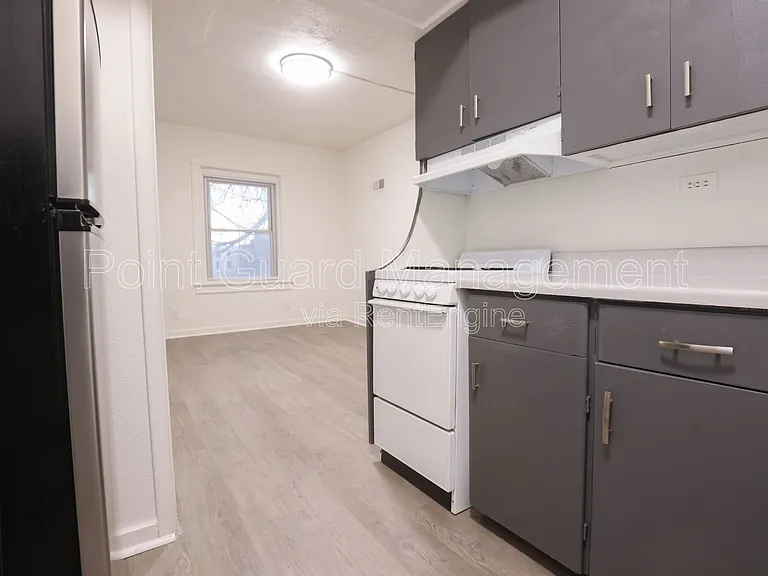 102 N 38th Ave #3 — Photo 8
