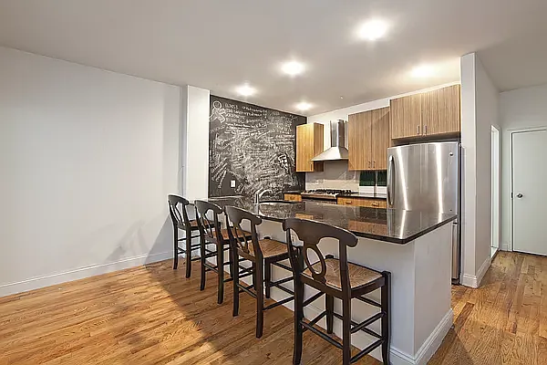 Rented by R New York | media 4