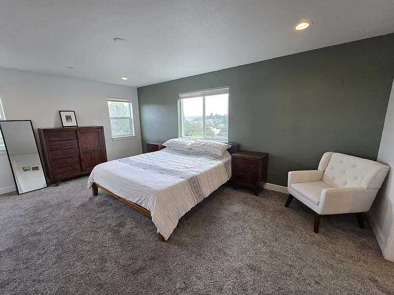 710 Landis Cir — Photo 14